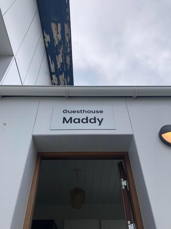 Guesthouse Maddy Húsavík Kültér fotó